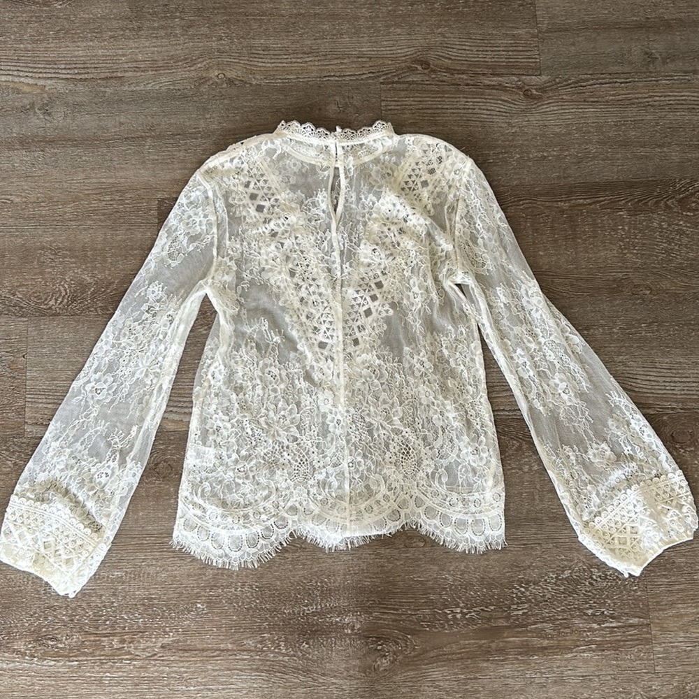 ENDLESS ROSE LACE BLOUSE - Picture 7 of 8